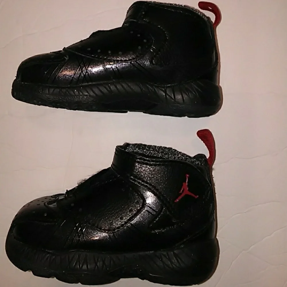 Kid's Jordan Sneakers